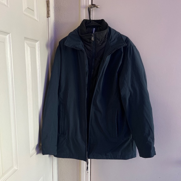 Weatherproof jacket - Picture 1 of 3